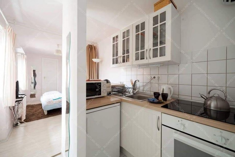 Small apartment on the 6th floor in the heart of the city center